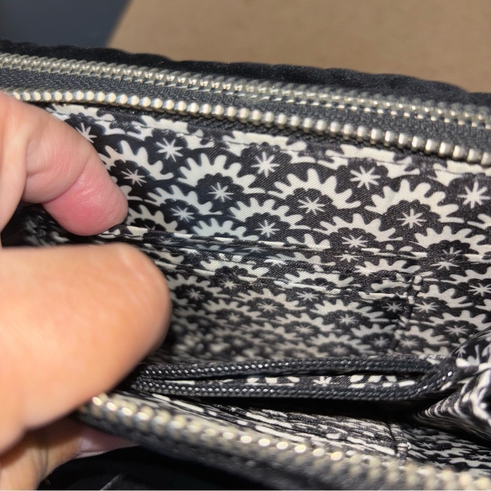 Vera Bradley Black Quilted Velvet Crossbody Bag 7x5 - Picture 7 of 8